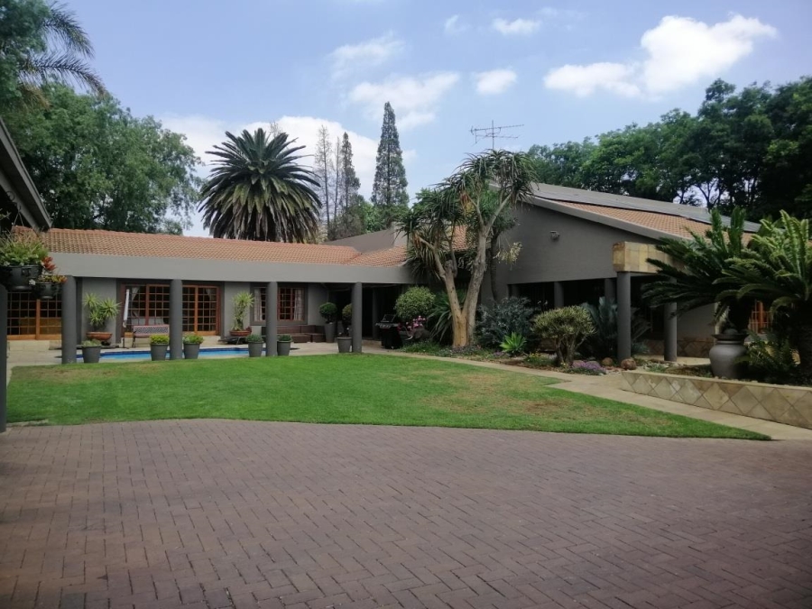 4 Bedroom Property for Sale in Lambton Gauteng