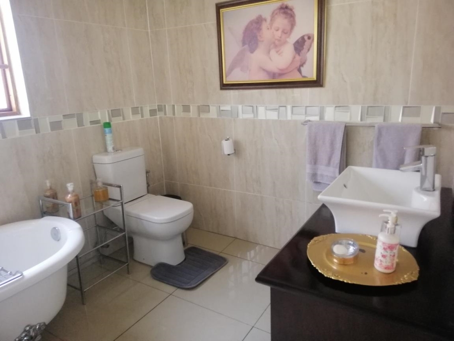 4 Bedroom Property for Sale in Lambton Gauteng