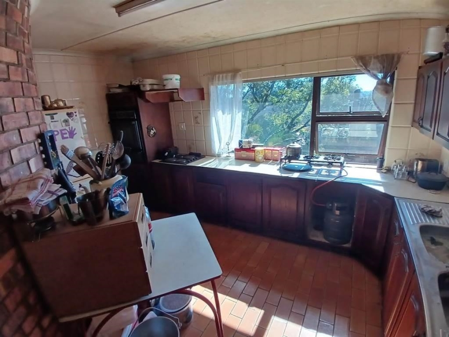8 Bedroom Property for Sale in Parkhill Gardens Gauteng