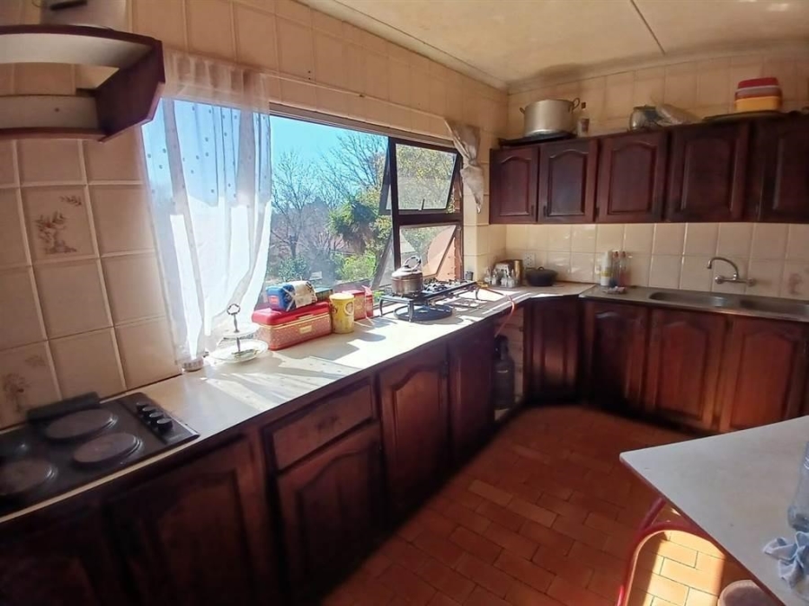 8 Bedroom Property for Sale in Parkhill Gardens Gauteng