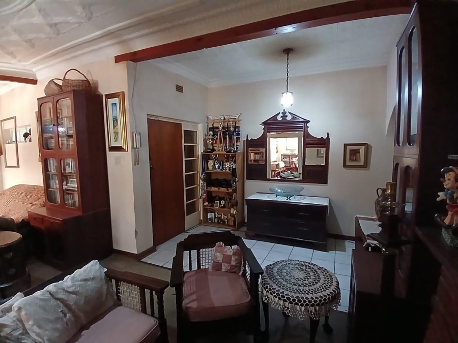 8 Bedroom Property for Sale in Parkhill Gardens Gauteng