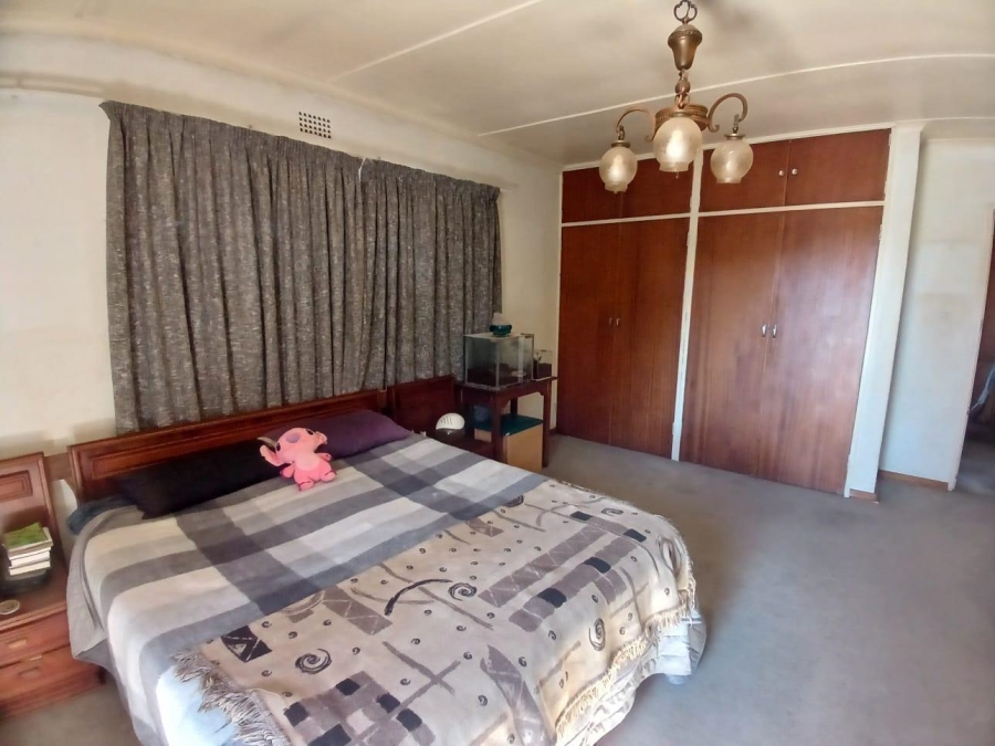 8 Bedroom Property for Sale in Parkhill Gardens Gauteng