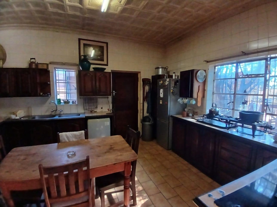 8 Bedroom Property for Sale in Parkhill Gardens Gauteng