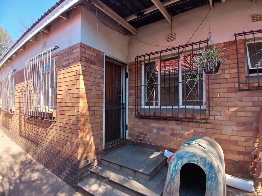 8 Bedroom Property for Sale in Parkhill Gardens Gauteng