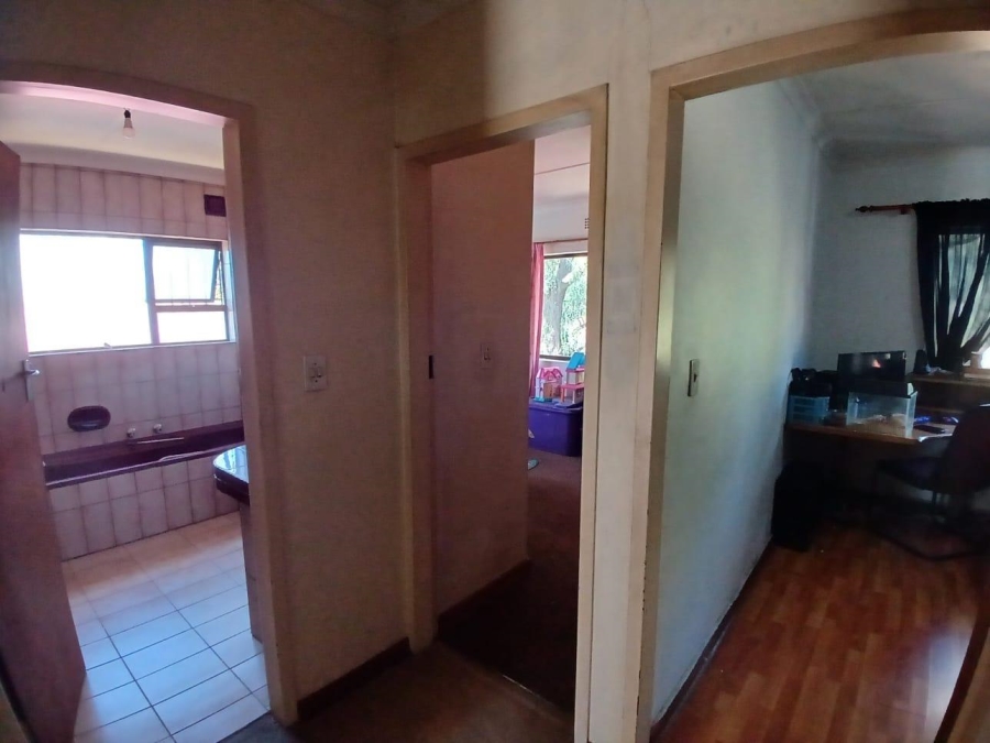 8 Bedroom Property for Sale in Parkhill Gardens Gauteng