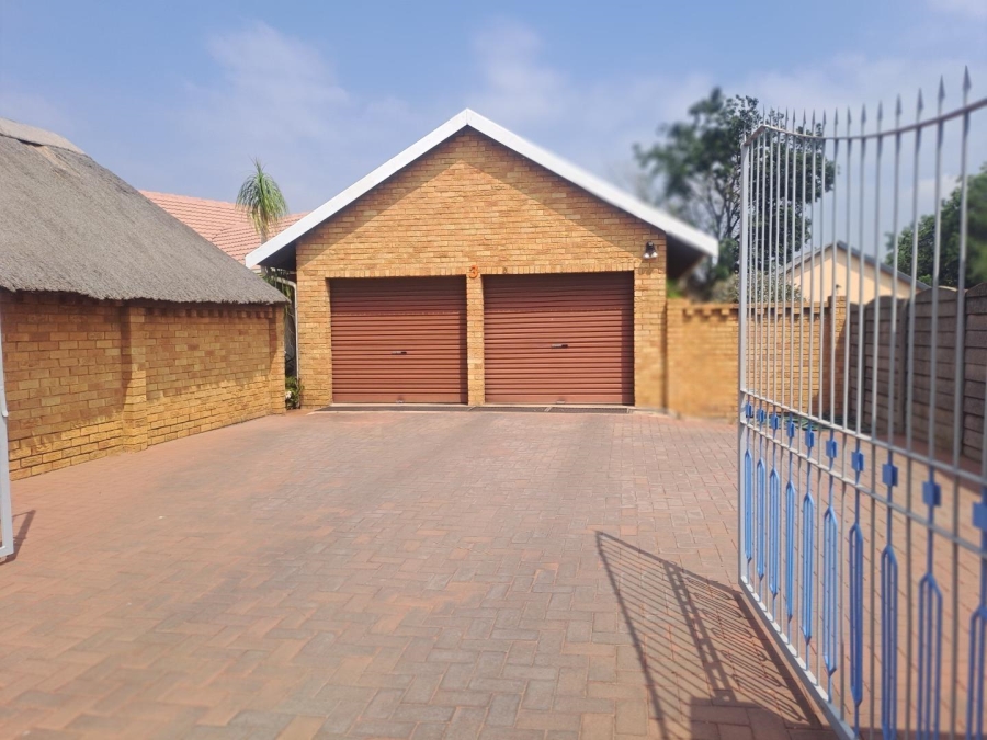 4 Bedroom Property for Sale in Elspark Gauteng