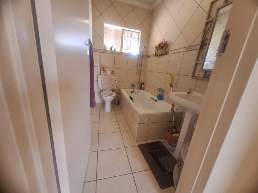 4 Bedroom Property for Sale in Elspark Gauteng