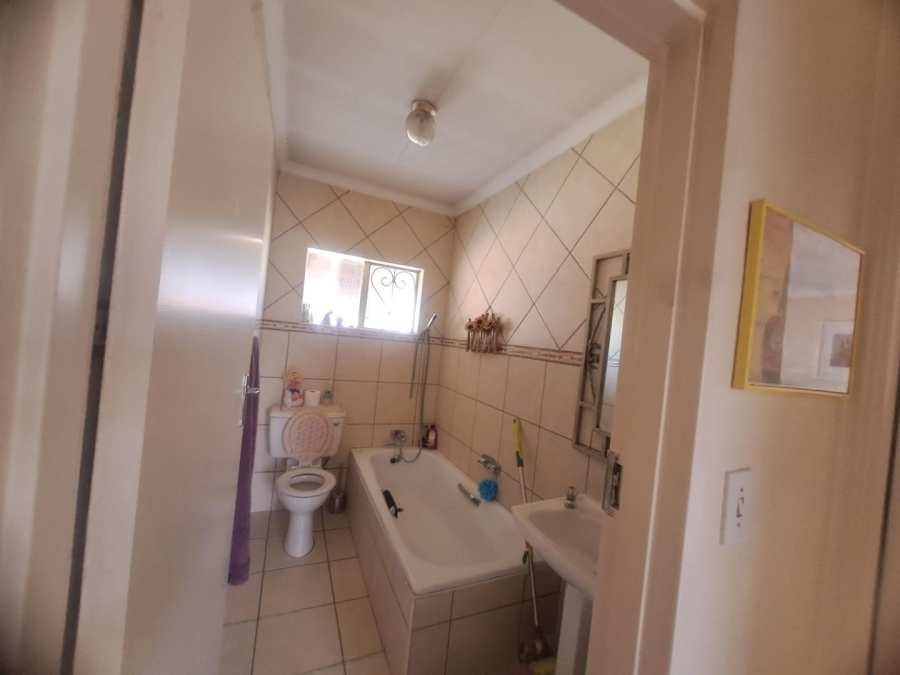 4 Bedroom Property for Sale in Elspark Gauteng