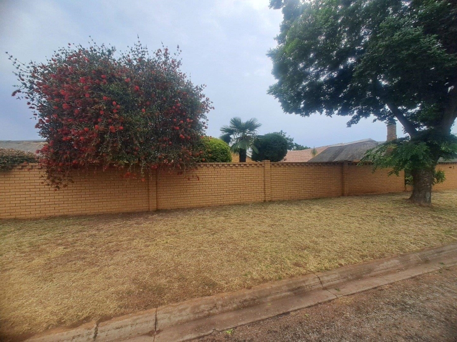 4 Bedroom Property for Sale in Elspark Gauteng