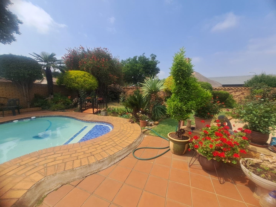 4 Bedroom Property for Sale in Elspark Gauteng