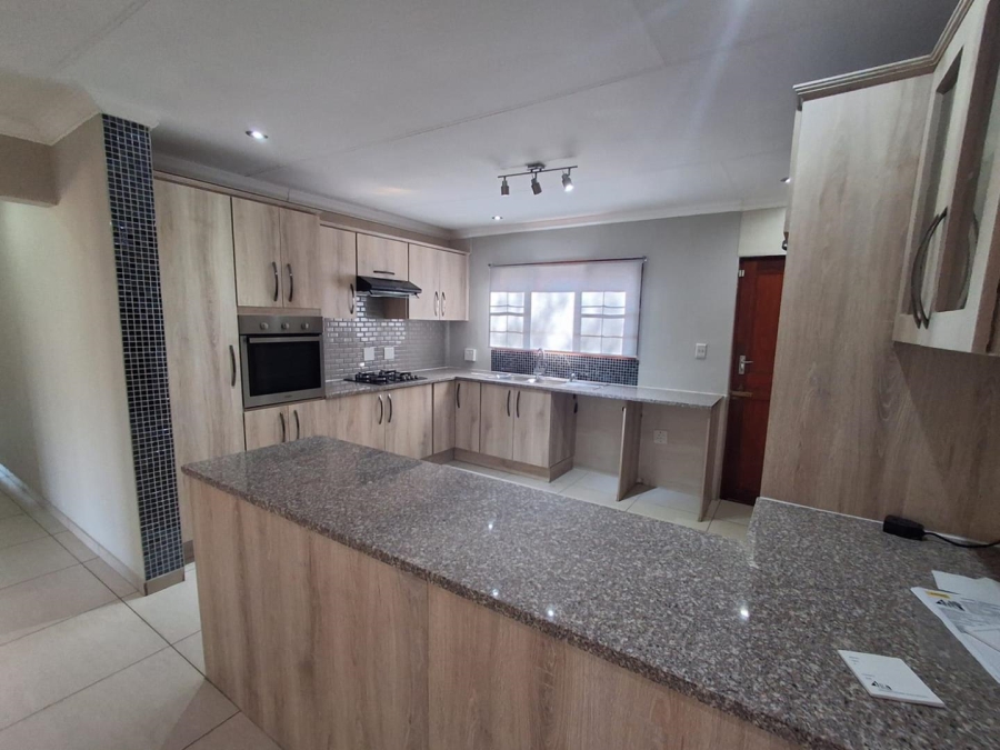 3 Bedroom Property for Sale in Bassonia Gauteng