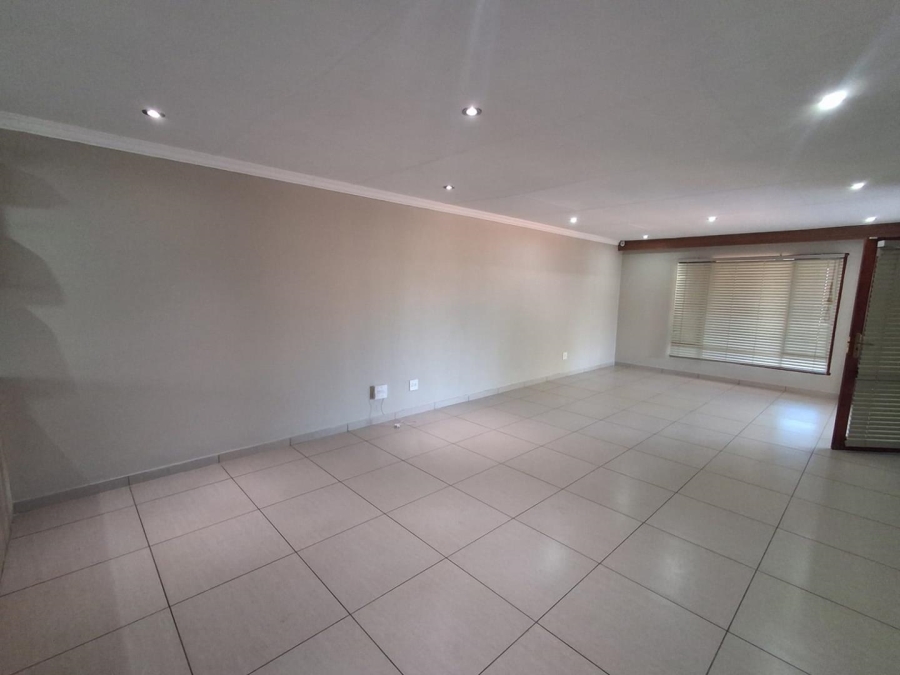3 Bedroom Property for Sale in Bassonia Gauteng