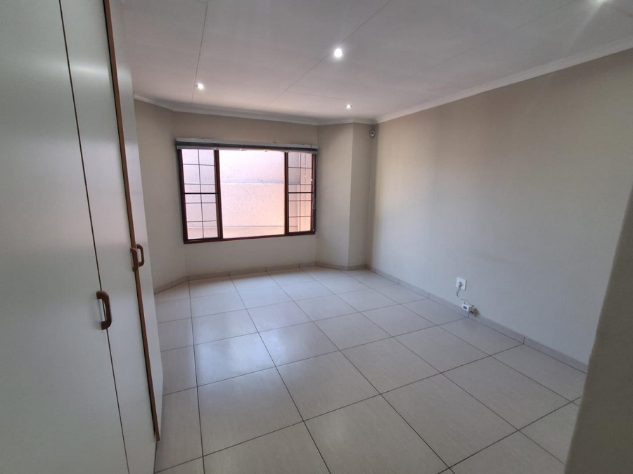 3 Bedroom Property for Sale in Bassonia Gauteng