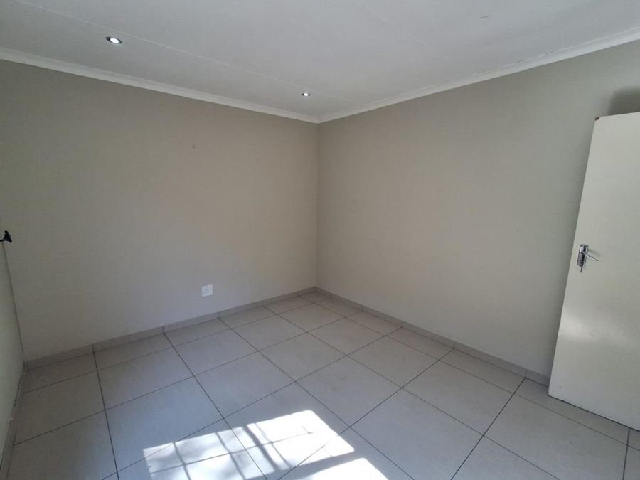 3 Bedroom Property for Sale in Bassonia Gauteng