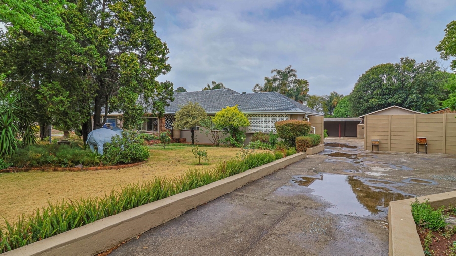 4 Bedroom Property for Sale in Florida Park Gauteng