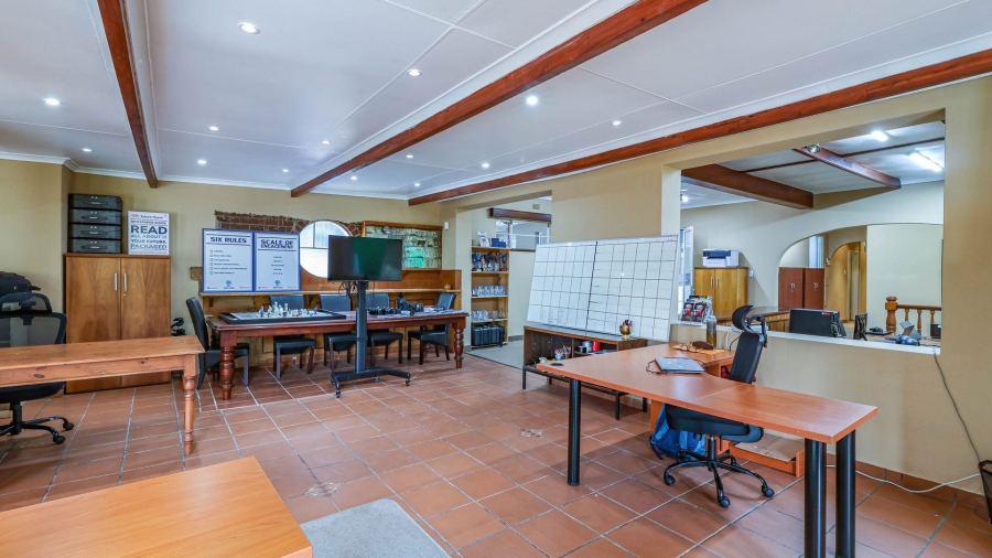 4 Bedroom Property for Sale in Florida Park Gauteng