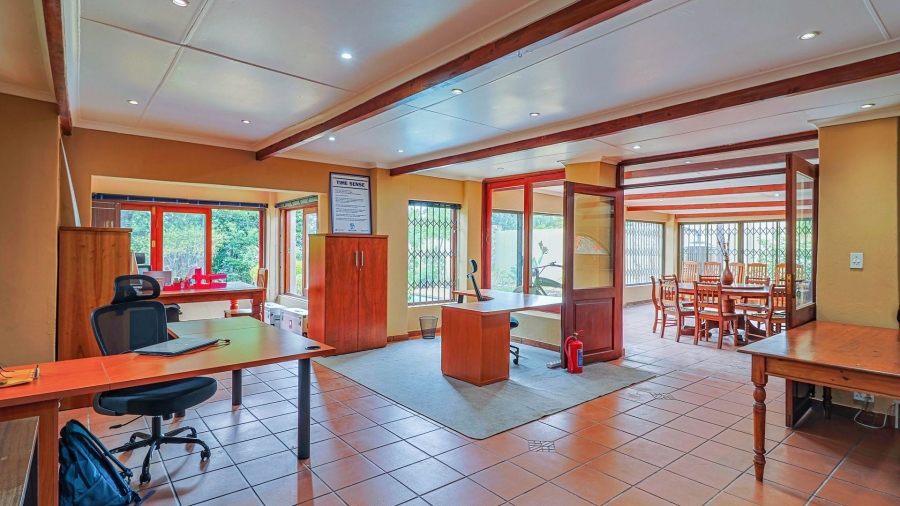 4 Bedroom Property for Sale in Florida Park Gauteng