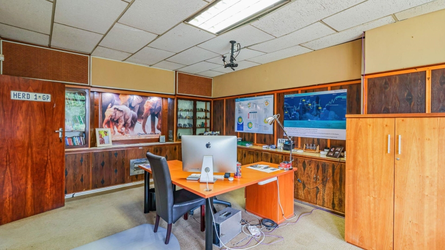 4 Bedroom Property for Sale in Florida Park Gauteng