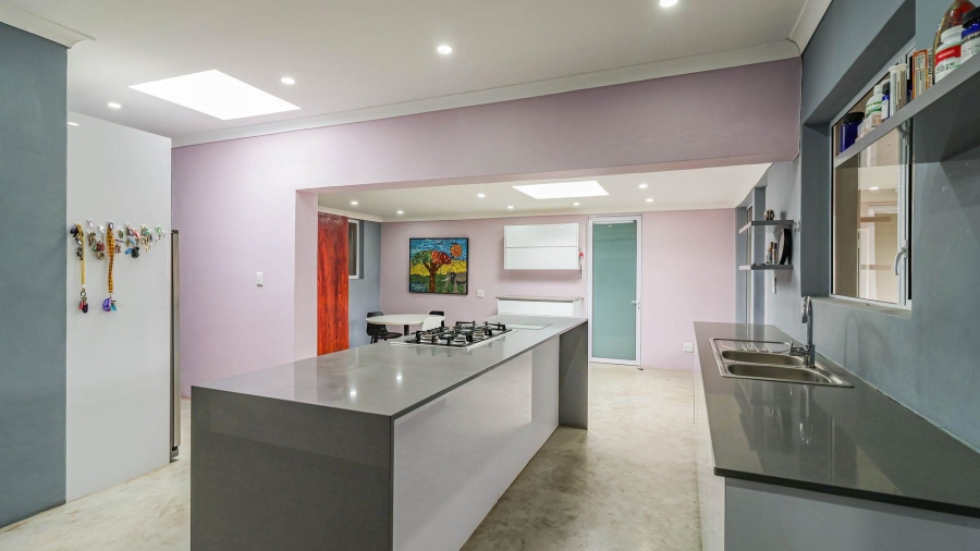 4 Bedroom Property for Sale in Florida Park Gauteng