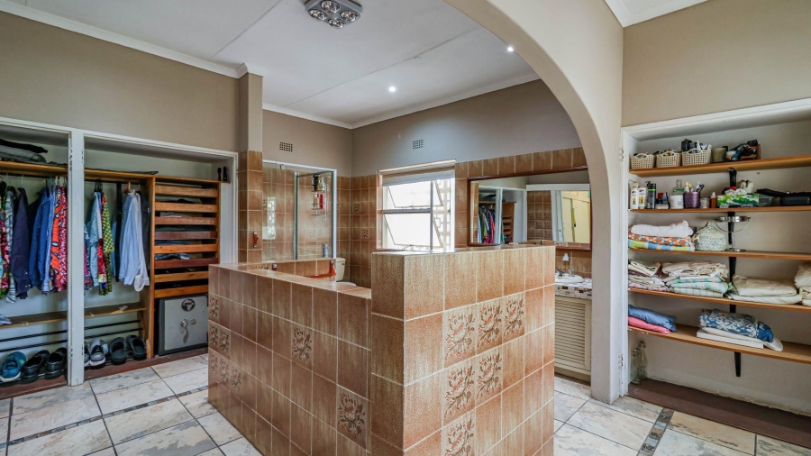 4 Bedroom Property for Sale in Florida Park Gauteng