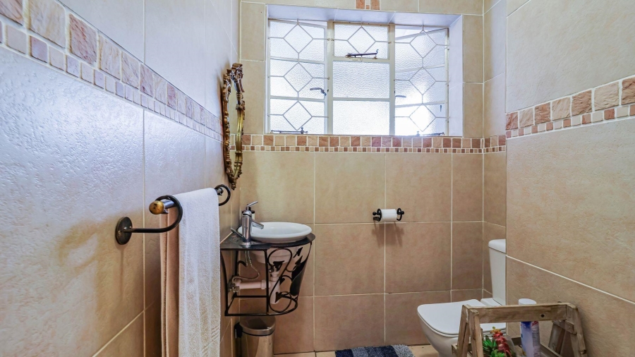 4 Bedroom Property for Sale in Florida Park Gauteng