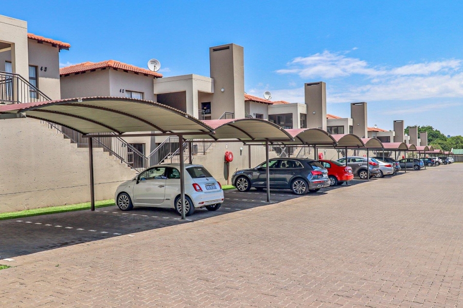 2 Bedroom Property for Sale in Goedeburg Gauteng