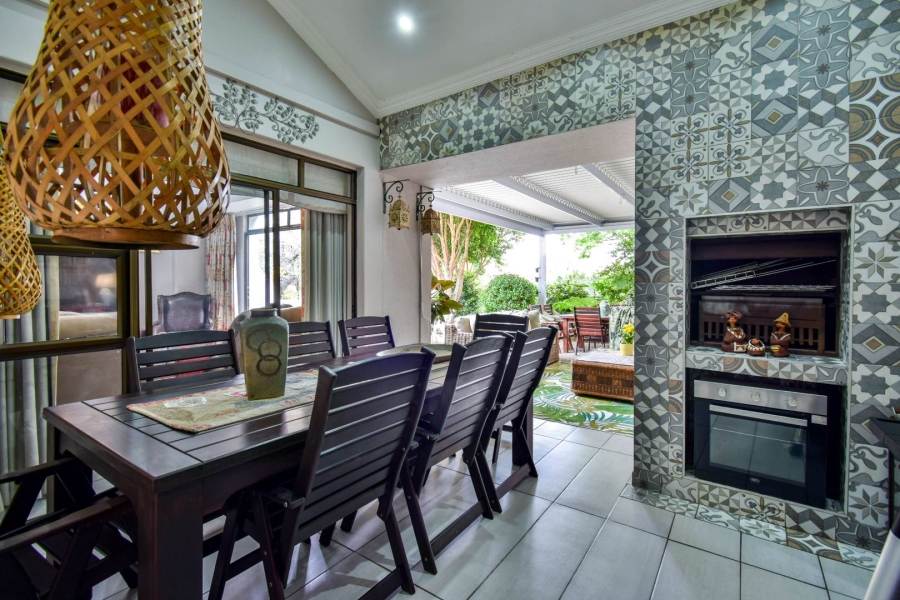 4 Bedroom Property for Sale in Faerie Glen Gauteng
