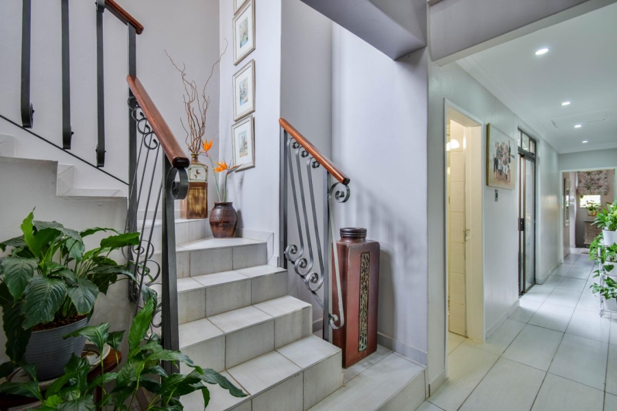 4 Bedroom Property for Sale in Faerie Glen Gauteng