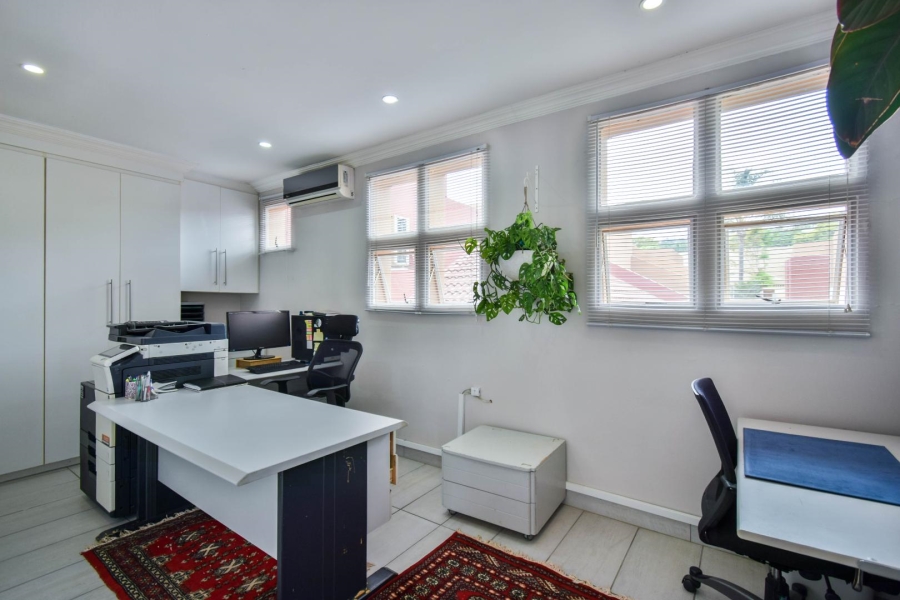 4 Bedroom Property for Sale in Faerie Glen Gauteng