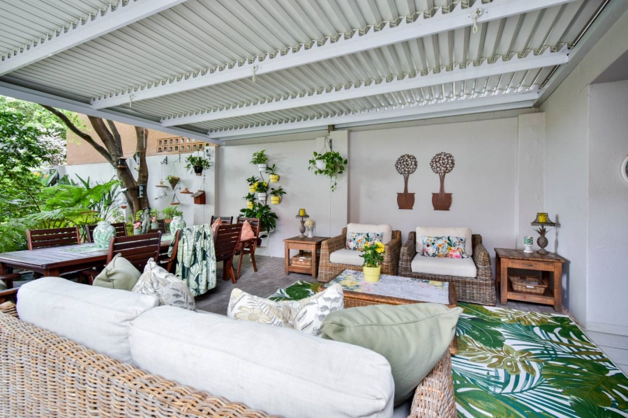 4 Bedroom Property for Sale in Faerie Glen Gauteng