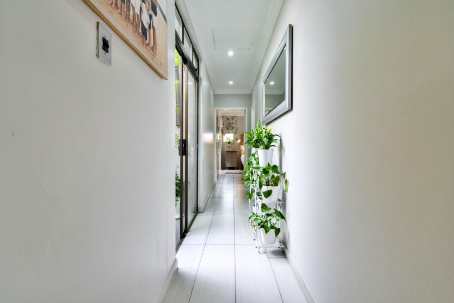 4 Bedroom Property for Sale in Faerie Glen Gauteng