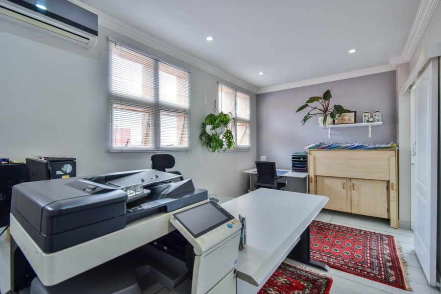 4 Bedroom Property for Sale in Faerie Glen Gauteng