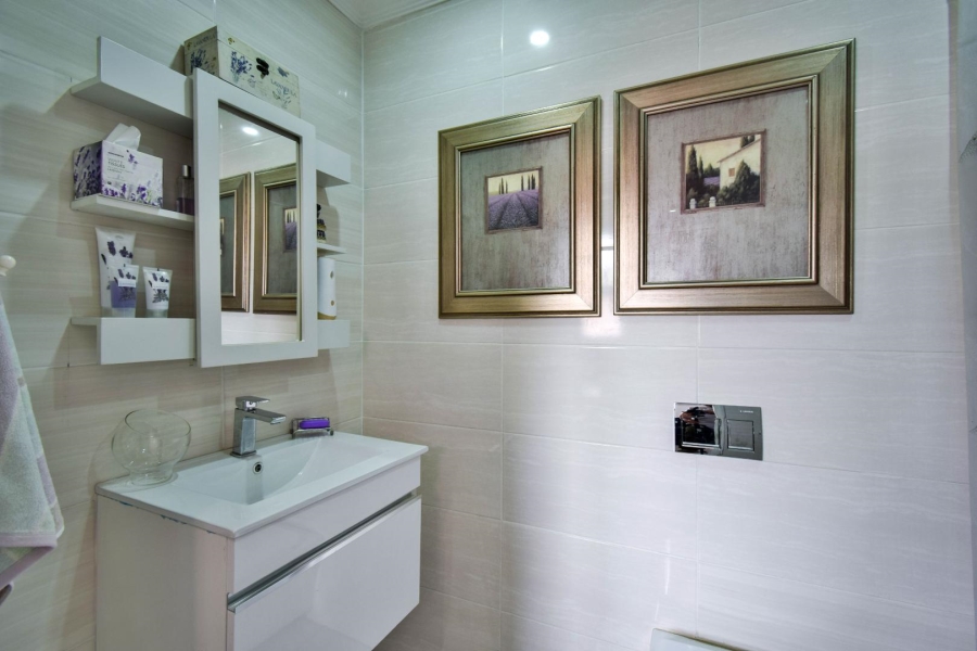 4 Bedroom Property for Sale in Faerie Glen Gauteng
