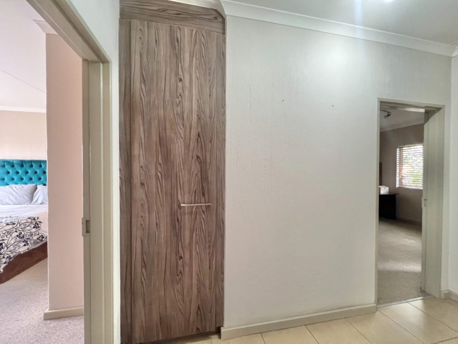 To Let 2 Bedroom Property for Rent in Beverley A H Gauteng