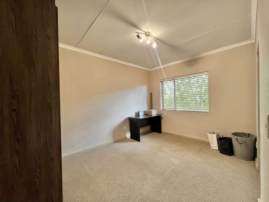 To Let 2 Bedroom Property for Rent in Beverley A H Gauteng