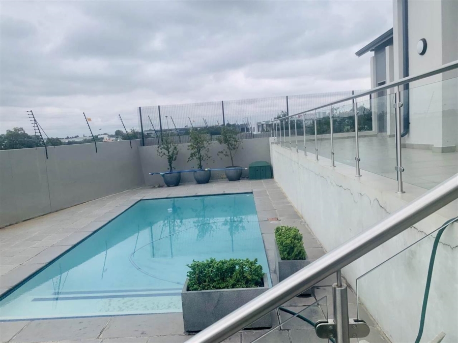 2 Bedroom Property for Sale in Carlswald Gauteng