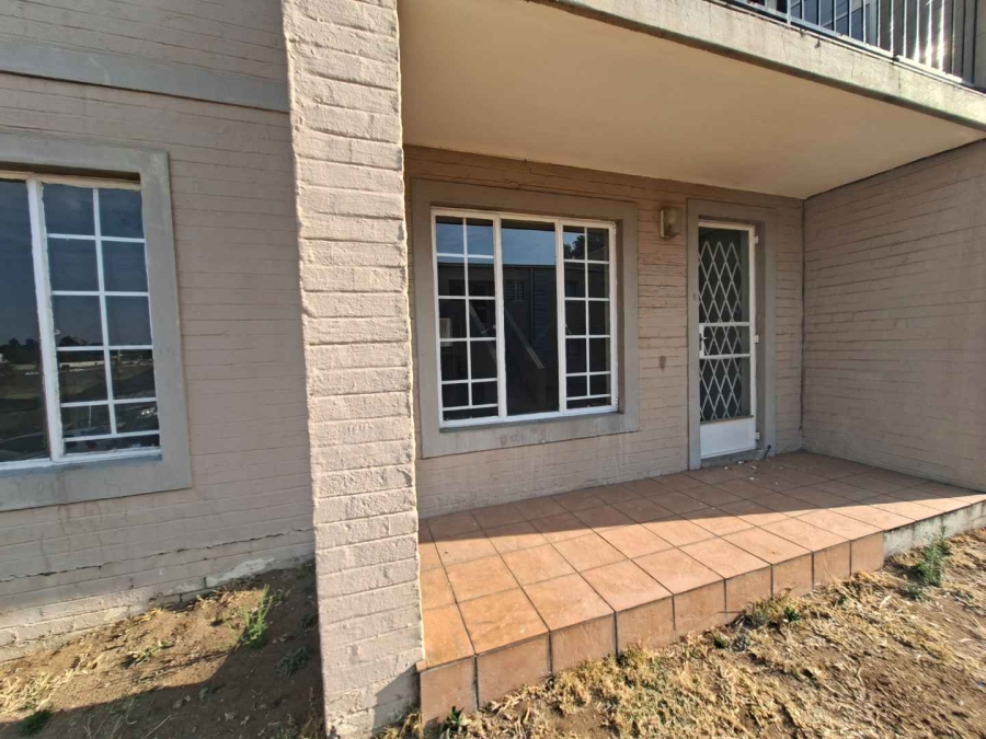 To Let 2 Bedroom Property for Rent in Buccleuch Gauteng