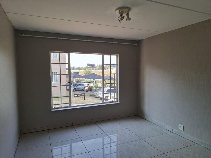 To Let 2 Bedroom Property for Rent in Buccleuch Gauteng