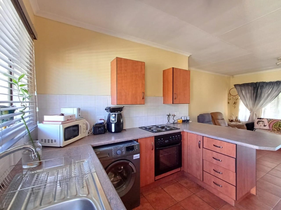 To Let 2 Bedroom Property for Rent in Wilgeheuwel Gauteng