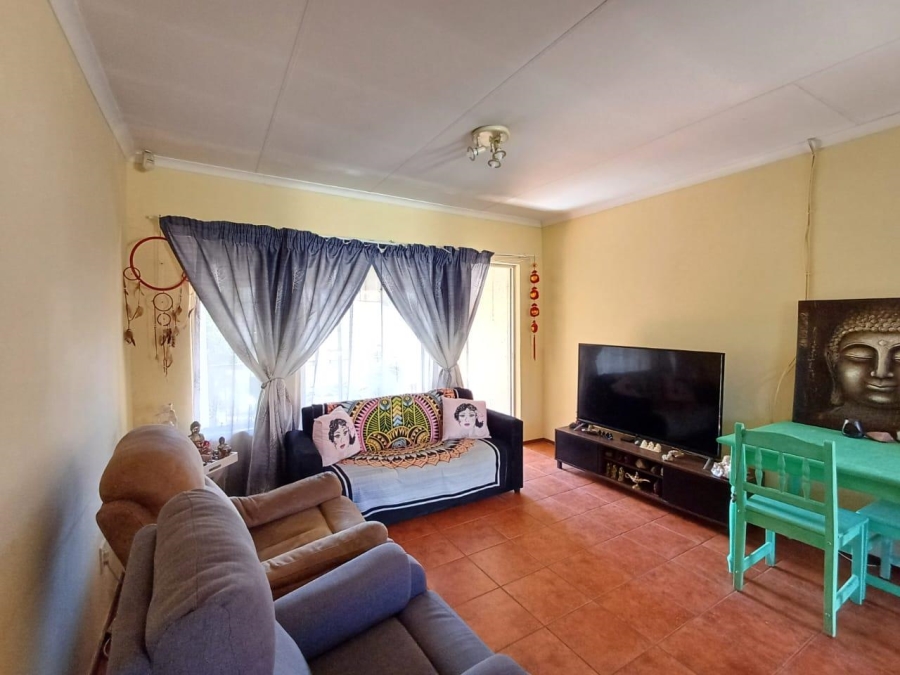 To Let 2 Bedroom Property for Rent in Wilgeheuwel Gauteng