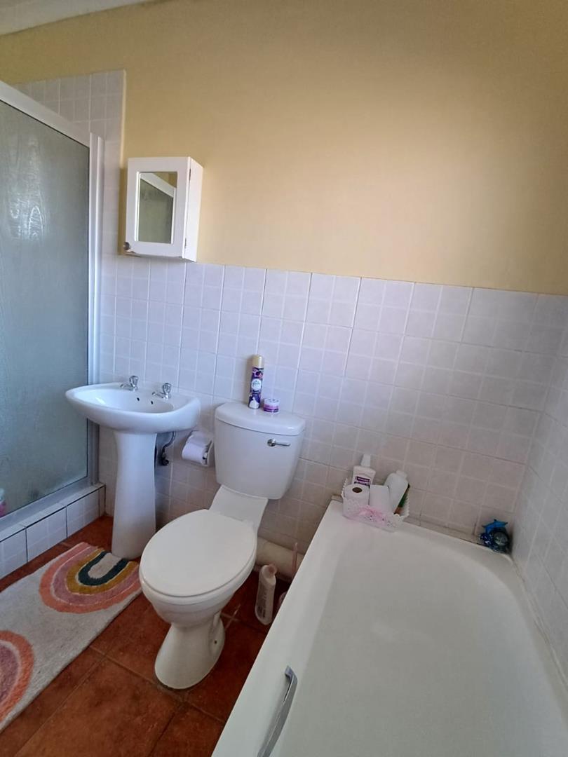 To Let 2 Bedroom Property for Rent in Wilgeheuwel Gauteng
