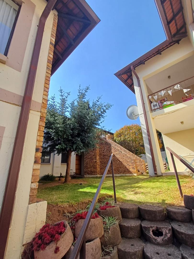 To Let 2 Bedroom Property for Rent in Wilgeheuwel Gauteng