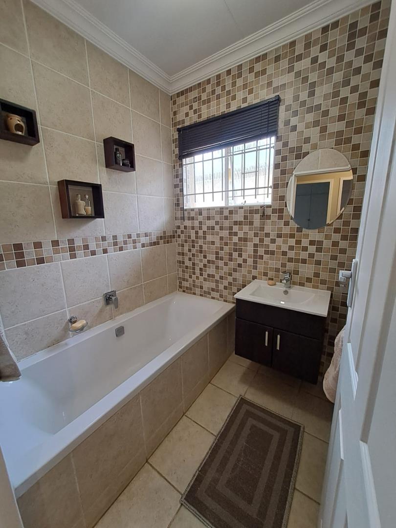 4 Bedroom Property for Sale in Wingate Park Gauteng