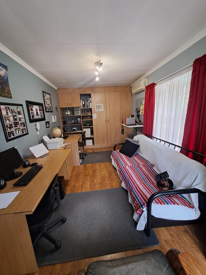 4 Bedroom Property for Sale in Wingate Park Gauteng