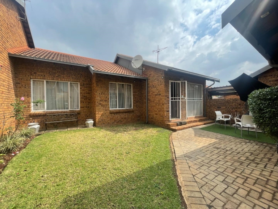 To Let 3 Bedroom Property for Rent in Norkem Park Gauteng