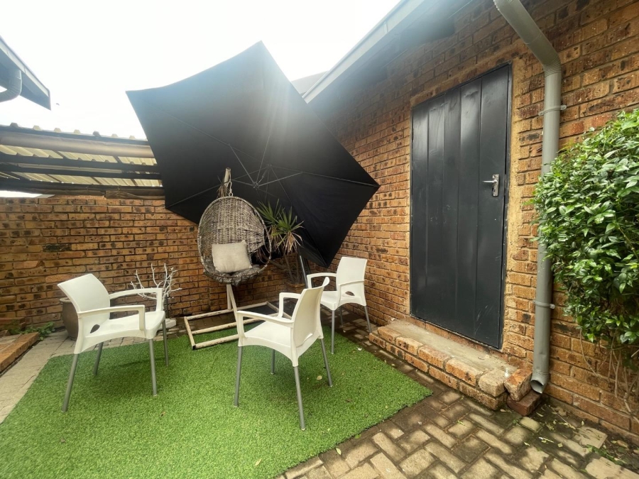 To Let 3 Bedroom Property for Rent in Norkem Park Gauteng