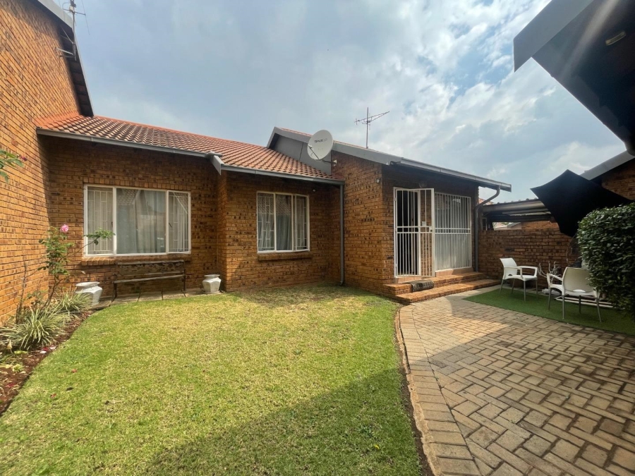 To Let 3 Bedroom Property for Rent in Norkem Park Gauteng