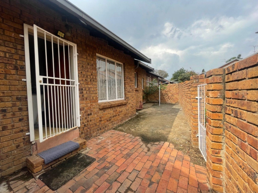 To Let 3 Bedroom Property for Rent in Norkem Park Gauteng