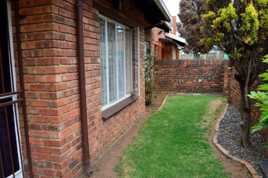 3 Bedroom Property for Sale in Birchleigh Gauteng