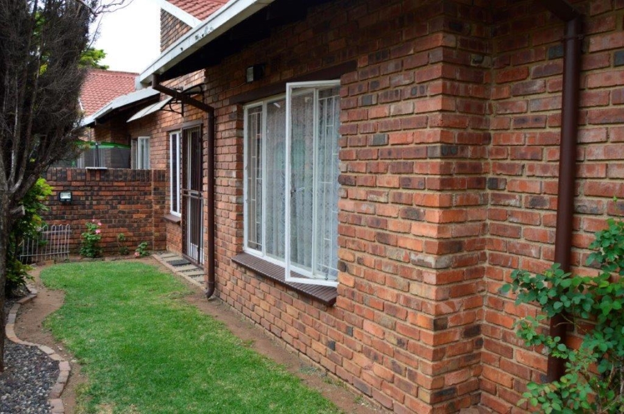 3 Bedroom Property for Sale in Birchleigh Gauteng